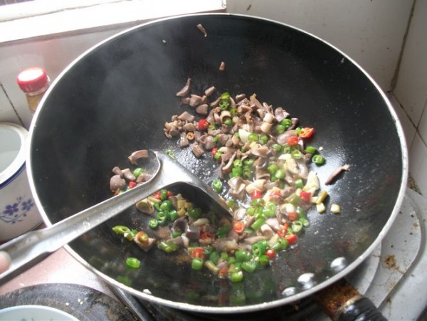 Stir-fried Chicken Gizzards with Spicy Capers recipe