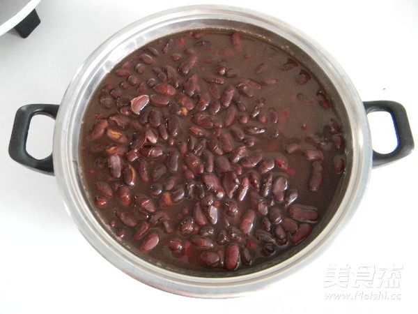 Cantonese-style Red Bean Paste and Minced Meat Mooncakes recipe