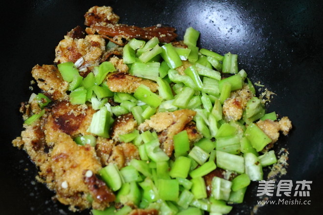 Fried Fish Roe with Chili recipe