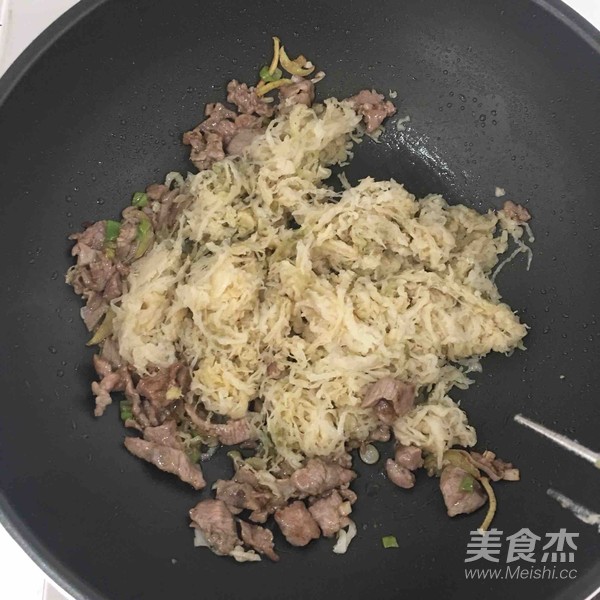 Sauerkraut Fried Noodles recipe