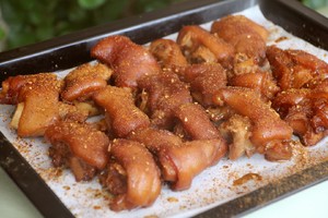 Crispy Roast Pork Trotters recipe