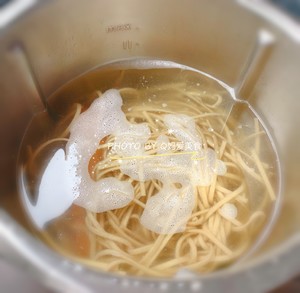 Sour and Spicy Soba Noodles recipe