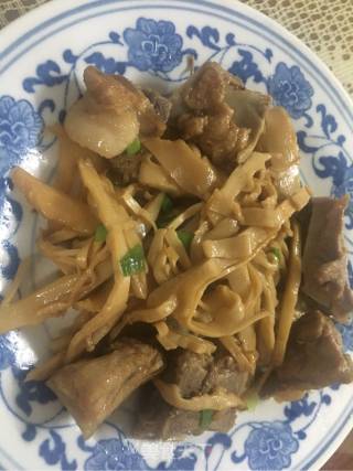 Braised Pork Ribs with Bamboo Shoots recipe