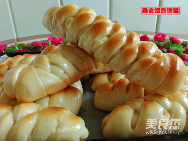 Lotus Seed Fancy Bread recipe