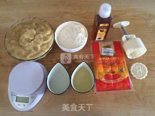 Mooncake with Lotus Seed Paste and Egg Yolk recipe