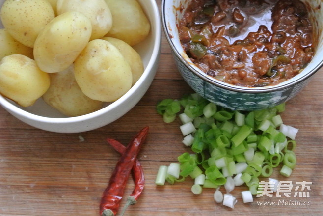 Unstoppable Local Delicacy: Jiangxiang Potatoes recipe