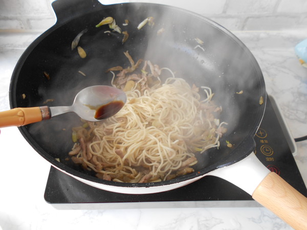 Fried Noodles with Mustard Pork recipe