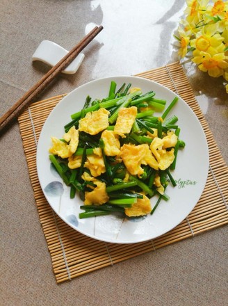 Scrambled Eggs with Spring Chives
