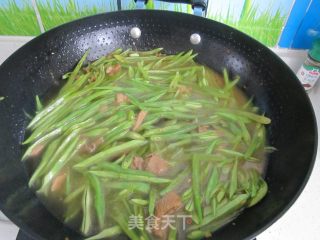 Braised Noodles with Beans recipe