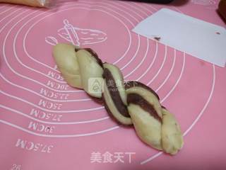 Bean Paste Twisted Bun recipe