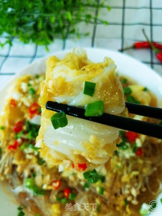 A Delicious Vegetarian "pickled Pepper Vermicelli Steamed Golden Needle Roll" recipe