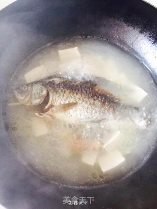 Crucian Tofu Soup recipe