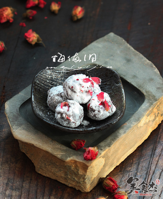 Rose Truffle Chocolate recipe