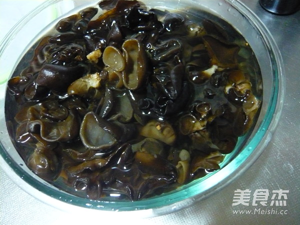 Pickled Pepper Black Fungus recipe