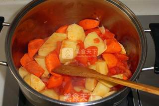 Beef Stew with Tomatoes and Potatoes recipe