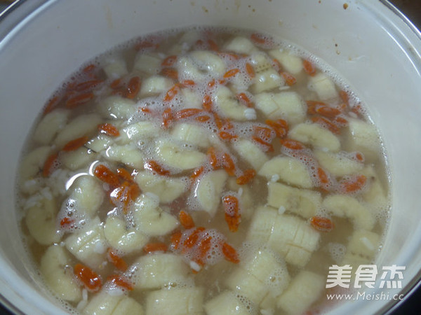 Chinese Wolfberry Wine Stuffed Banana Soup recipe