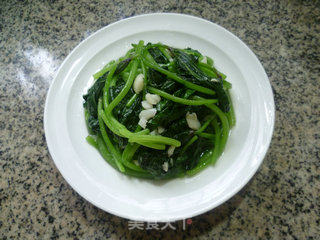 Stir-fried Sweet Potato Vine with Minced Garlic recipe