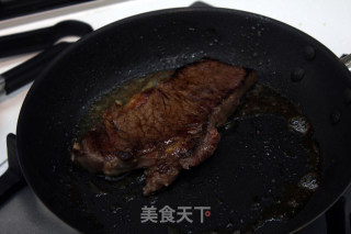 Pan-fried Black Pepper Steak recipe