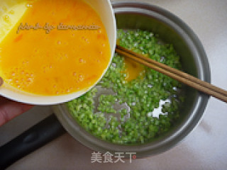 Stir-fried Celery with Soil Eggs recipe