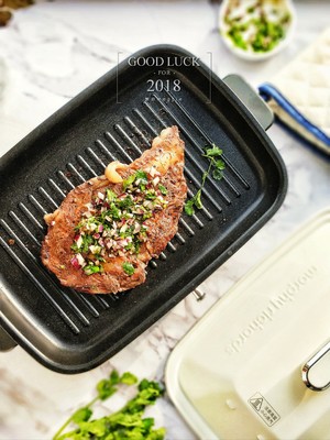 Pan-fried Steak Mofei Multi-function Pot recipe