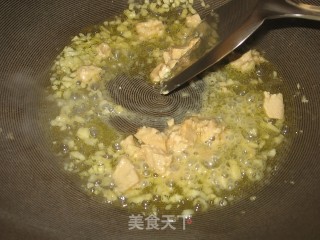 Stir-fried Sweet Potato Leaves with Fermented Bean Curd recipe