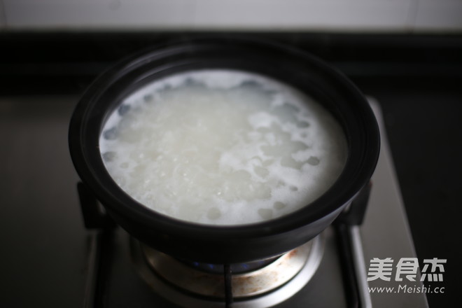Congee with Preserved Egg and Lean Meat recipe