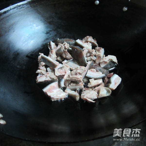 Stir-fried Donkey Meat with Fresh Mustard recipe