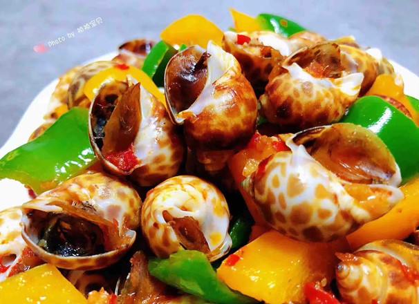 Stir-fried Snails with Colored Pepper and Hot Sauce recipe