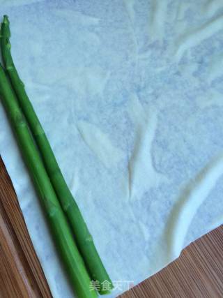 Vegetarian Rolled Asparagus recipe