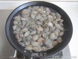 Clam Meat Fungus Mixed with Cucumber recipe