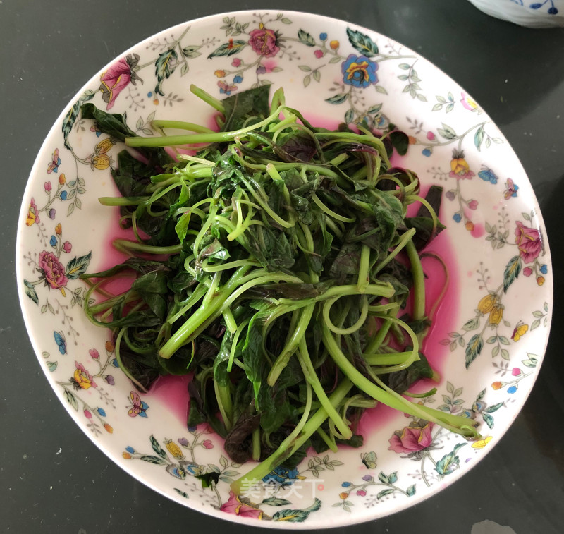 Stir-fried Red Dry Vegetables recipe