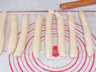 A Happy Day Starts with Delicious [yogurt Old Bread] recipe