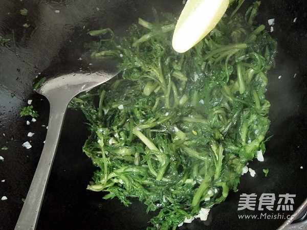 Garlic Chrysanthemum recipe