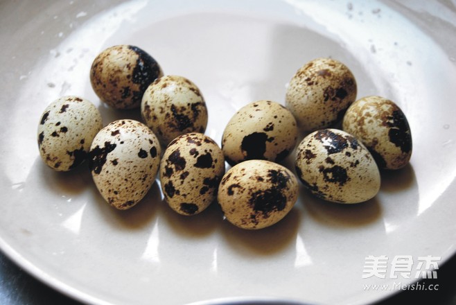 Braised Cuttlefish and Quail Eggs recipe