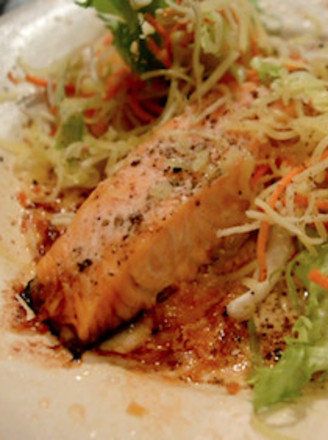 Salmon Salad in The Half-square-meter Kitchen