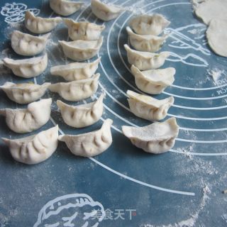 Lettuce and Fish Dumplings recipe