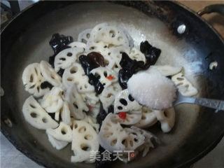 Hot and Sour Lotus Root Slices recipe