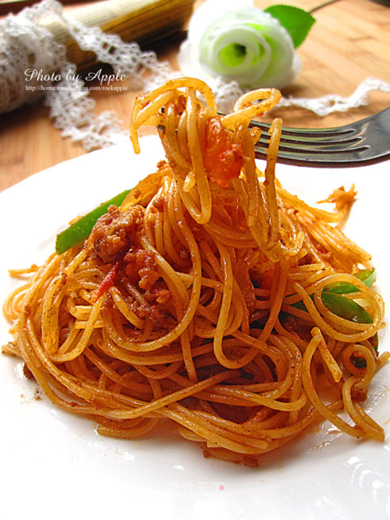 Quick Light Meal—[spaghetti Stewed with Tomato Meat Sauce] recipe