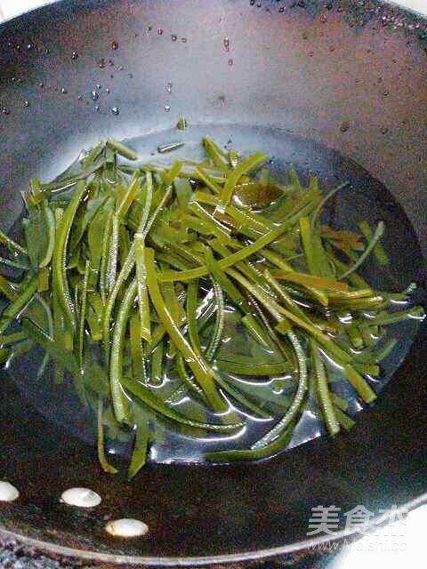 Quick Hand Salad Kelp Shreds recipe