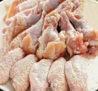 Spicy Chicken Drumsticks and Wings recipe