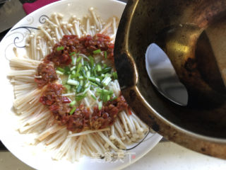 Steamed Enoki Mushroom with Chopped Pepper recipe