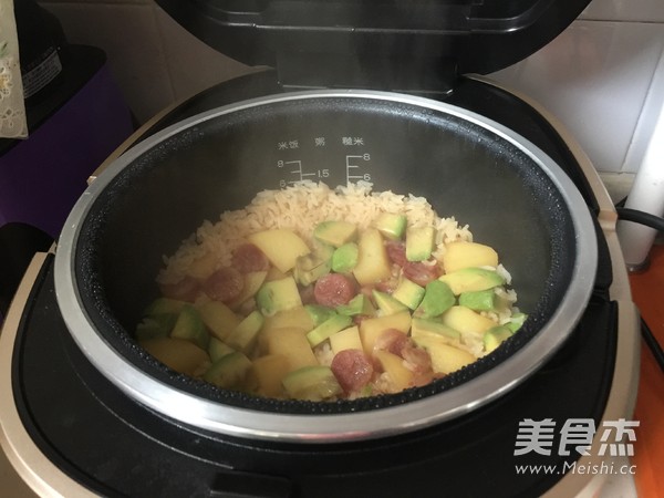 Braised Rice with Avocado, Potato and Sausage recipe