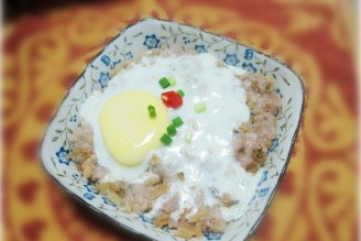 Steamed Meat Cake with Plum and Egg recipe