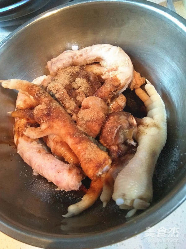 Sauce Chicken Feet and Chicken Neck recipe