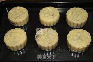 Cantonese-style Moon Cakes recipe