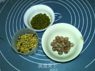 Mung Bean and Lotus Seed Soy Milk recipe