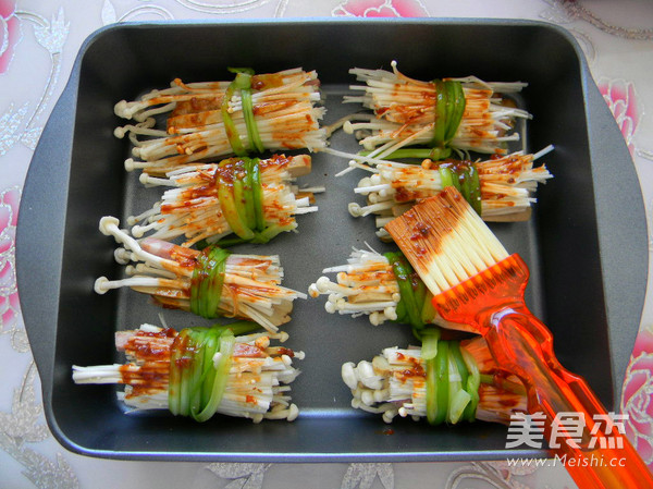 Dried Tofu and Enoki Mushroom Vegetable Rolls recipe