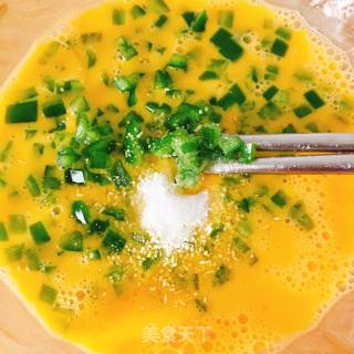 Scrambled Eggs with Green Pepper recipe