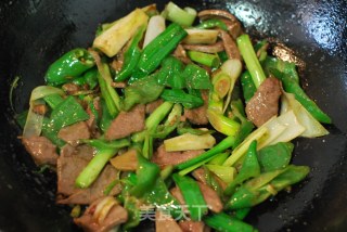 [stir-fried Pork Liver with Green Pepper] recipe