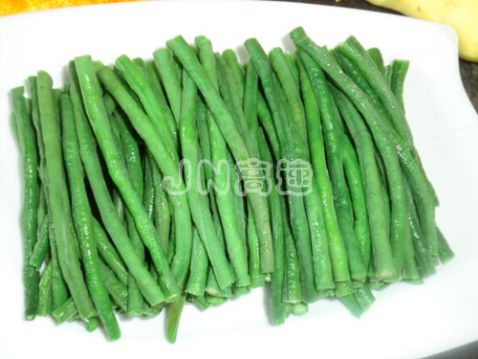 Cowpeas with Black Sesame Sauce recipe